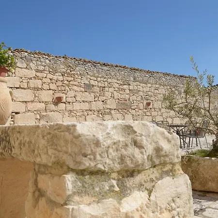Casina Di Grotta Di Ferro Country house