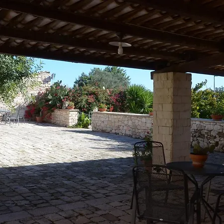 Casina Di Grotta Di Ferro Country house
