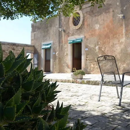 Country house Casina Di Grotta Di Ferro