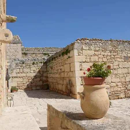 Casina Di Grotta Di Ferro Santa Croce Camerina