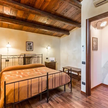 Casina Di Grotta Di Ferro Country house *