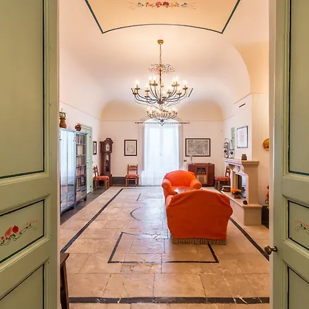 Casina Di Grotta Di Ferro *