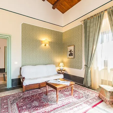 Casina Di Grotta Di Ferro Country house *
