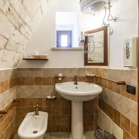 Casina Di Grotta Di Ferro Country house