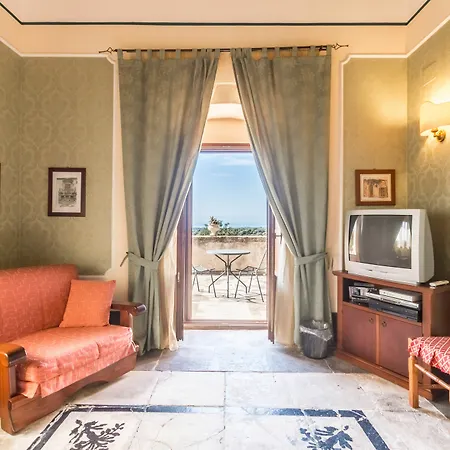 Casina Di Grotta Di Ferro *