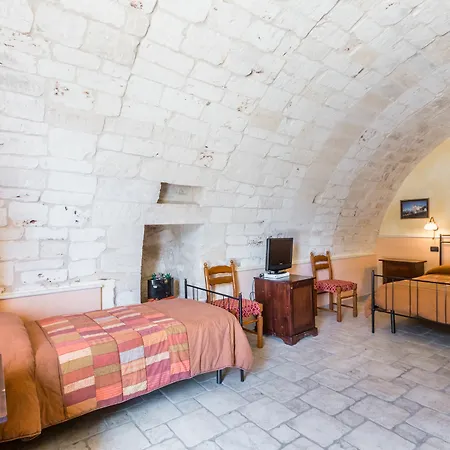 Casina Di Grotta Di Ferro *