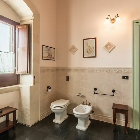 Casina Di Grotta Di Ferro