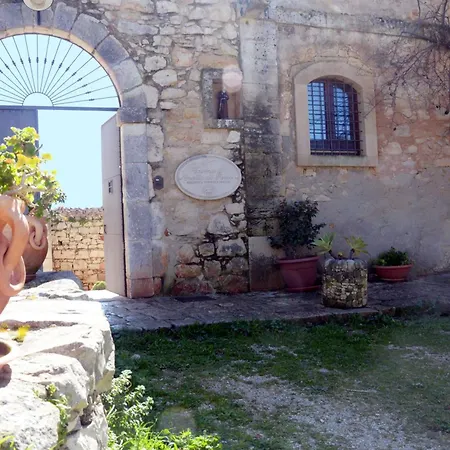 Casina Di Grotta Di Ferro
